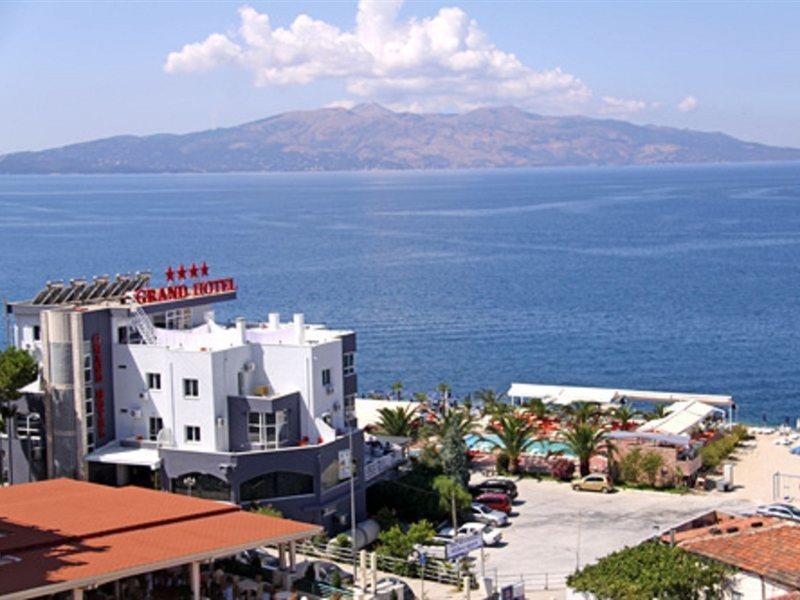 Hotel Grand Saranda Exteriör bild